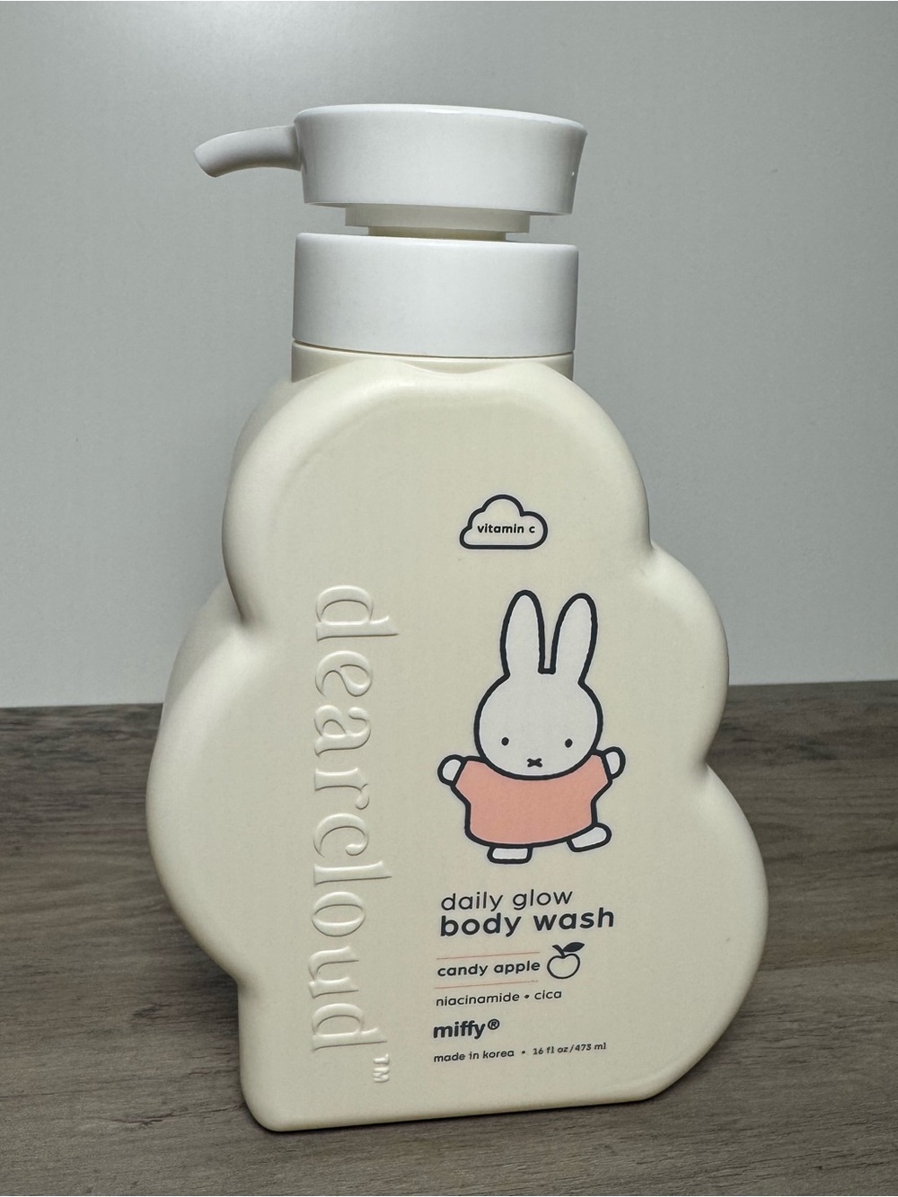 DearCloud Miffy Daily Glow Body Wash - Cream with Pink Accent